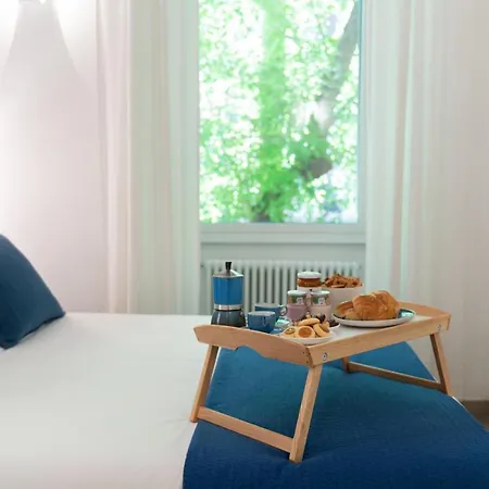 Domus Quiritum Elite, Vatican Luxury