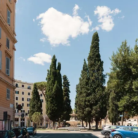 Domus Quiritum Elite, Vatican Luxury