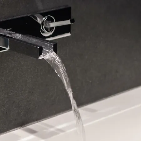 Daire Domus Quiritum Elite, Vatican Luxury